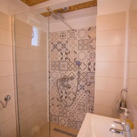 With Parking Space Veli Losinj, Losinj - 21260 Daire