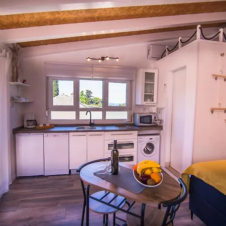 With Parking Space Veli Losinj, Losinj - 21260 Veli Lošinj