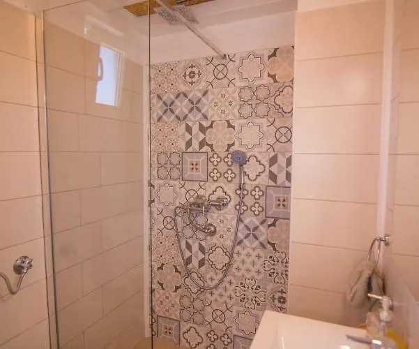 With Parking Space Veli Losinj, Losinj - 21260 Апартаменты